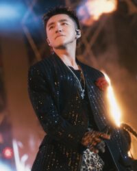 Ai 'vượt mặt' Sơn Tùng, HIEUTHUHAI trên Spotify Việt Nam? Bất ngờ với 'ông hoàng' vắng bóng 18 tháng! - ongkinh