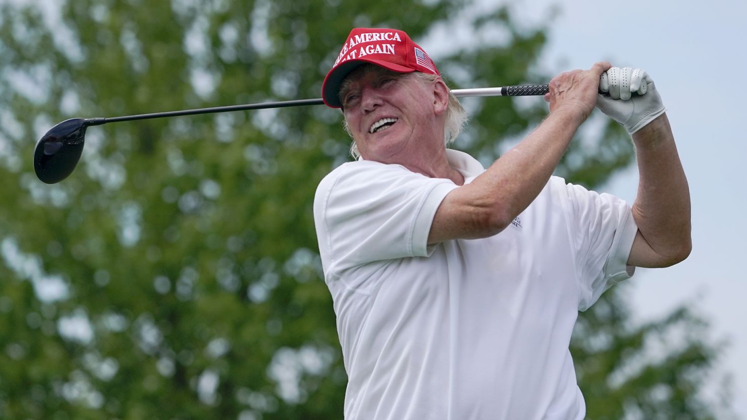 Donald Trump bị cáo buộc gian lận khi chơi Golf-ongkinh