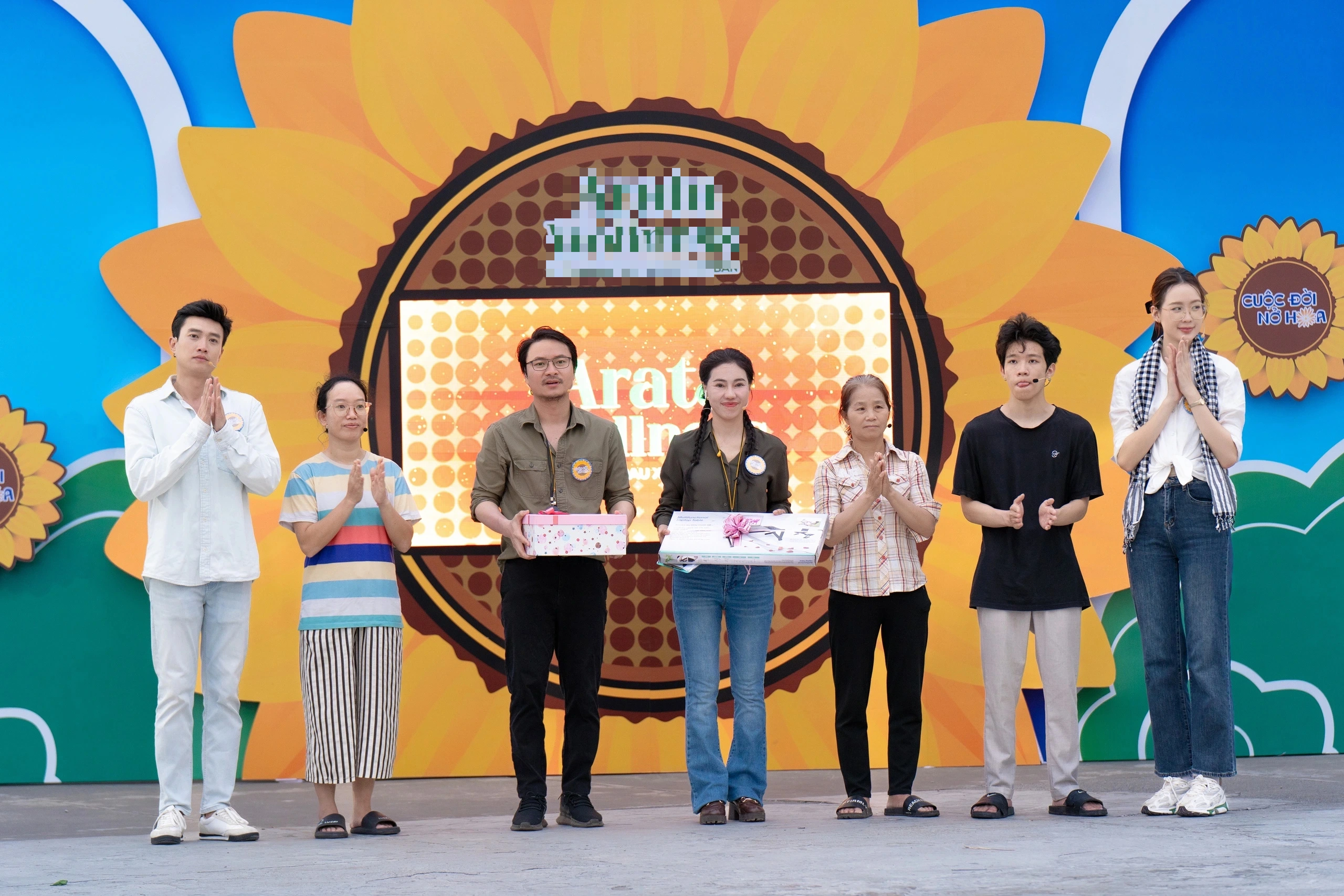 Quốc Trường chơi lớn, hỗ trợ gấp 5 lần cho hoàn cảnh khó khăn trong chương trình "Cuộc đời nở hoa" - Ongkinh