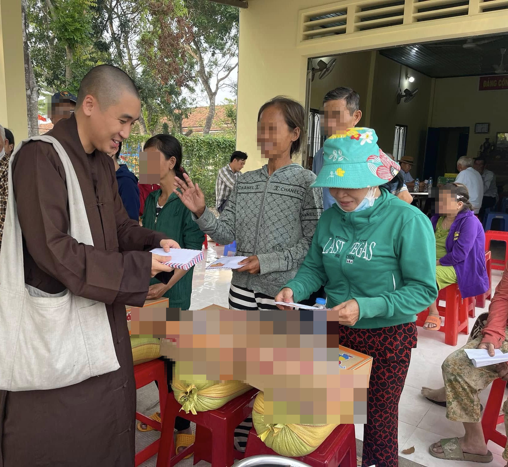 Vlogger Huy Cung sau hơn 1 năm xuất gia: Những khoảnh khắc bình yên và sự thay đổi trong cuộc sống - Ongkinh