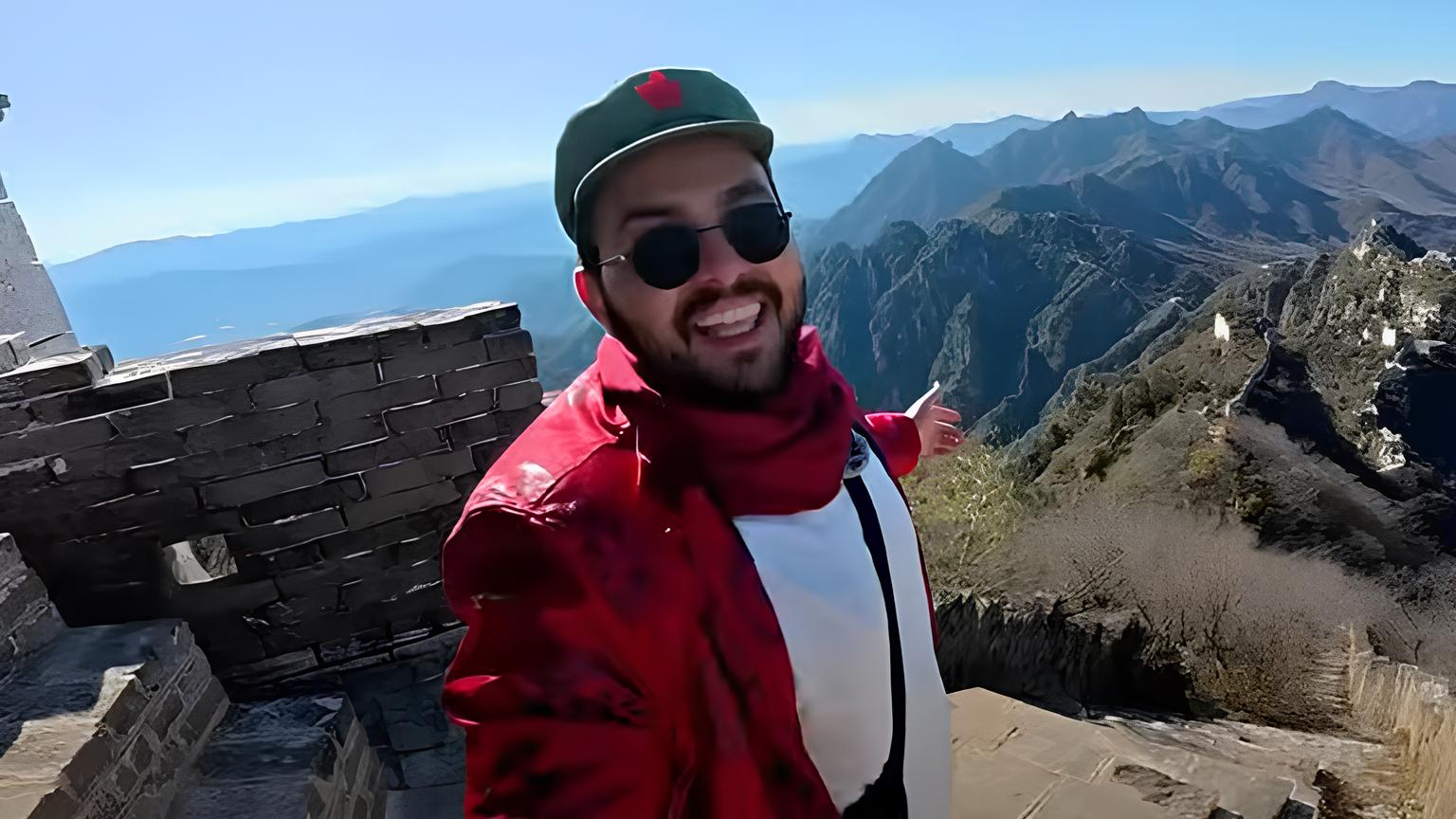YouTuber gây sốc khi hối lộ để xâm nhập trái phép Vạn Lý Trường Thành-gamelade