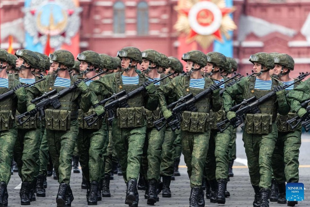 Khoảnh khắc quân nhân Nga luyện tập cho sự kiện trọng đại - Duyệt binh Ngày Chiến thắng - ongkinh