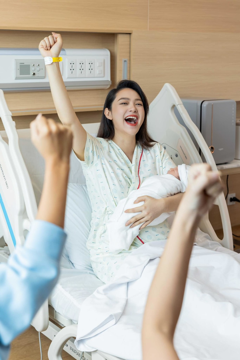Puka "đi đẻ vẫn xinh": Sao nữ V-Biz sinh con vẫn rạng rỡ, riêng cô gây tranh cãi? - Ongkinh