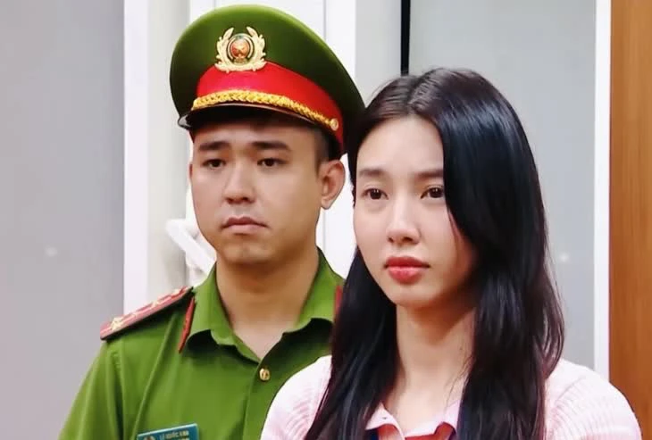 Vì sao Thùy Tiên góp vốn, nhưng lại vắng mặt trong danh sách cổ đông sáng lập Chị Em Rọt? - Ống kính