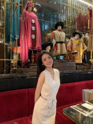 Chu Thanh Huyền: Ở nhà giản dị vẫn đẹp "ná thở", ra phố sang chảnh hết nấc với Chanel – Bí quyết là gì? - Ống kính