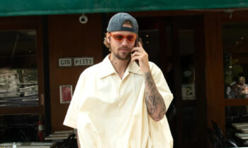 Justin Bieber suy sụp-ongkinh