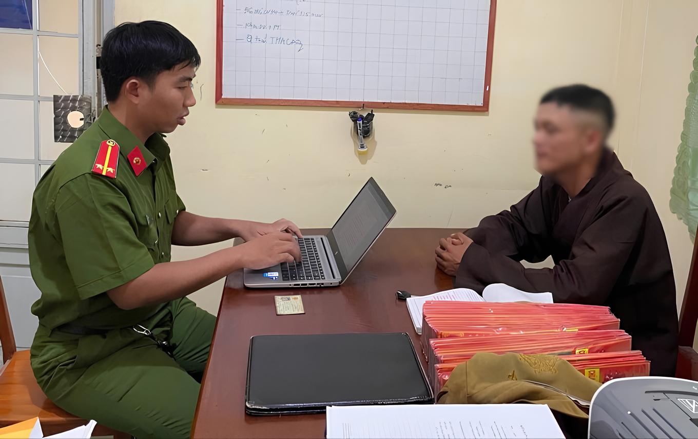 Giả danh tu sĩ để trục lợi-ongkinh