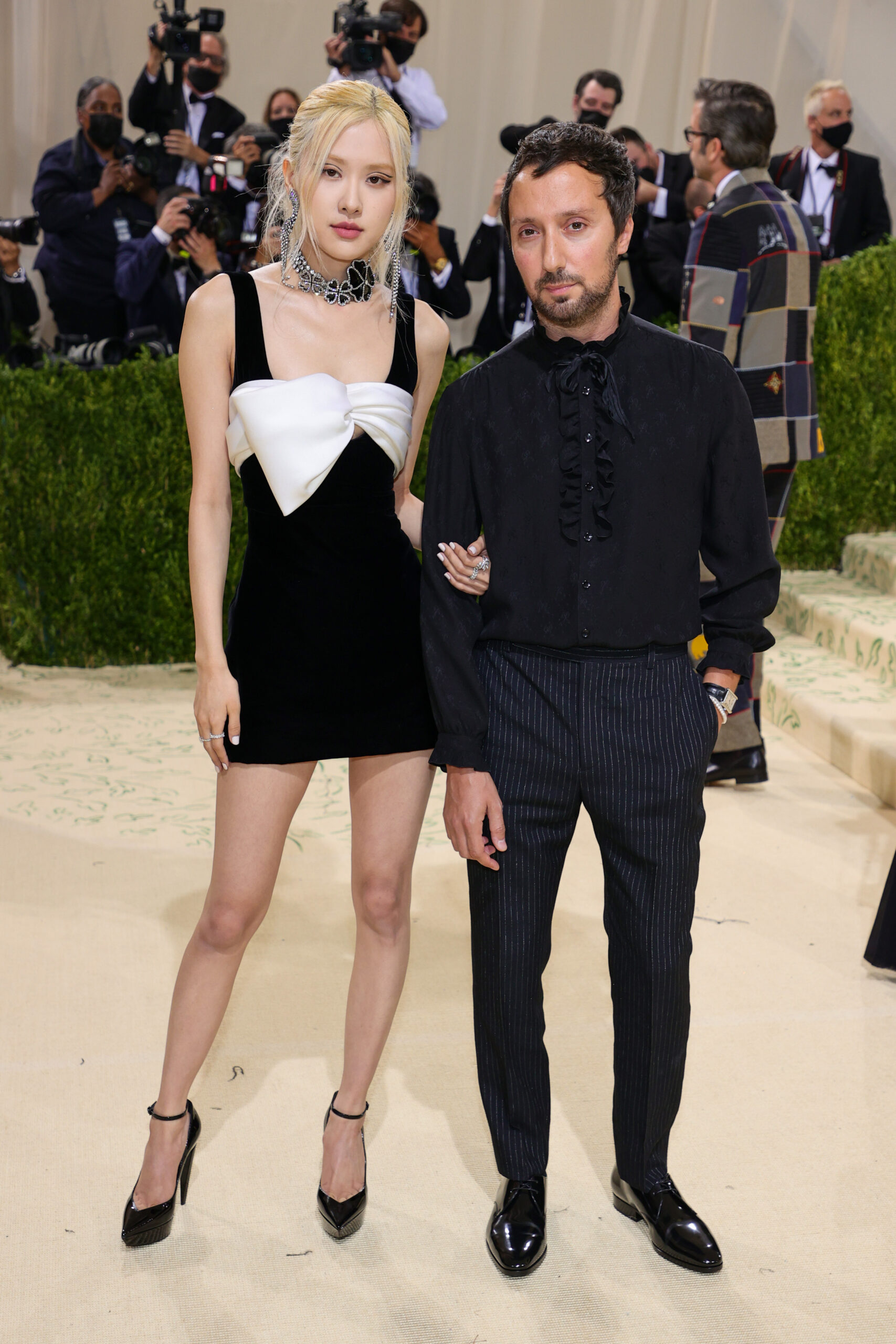 Rosé tái ngộ Met Gala sau 3 năm: Vẫn đẹp và "chất" nhưng chưa đủ wow - Ongkinh