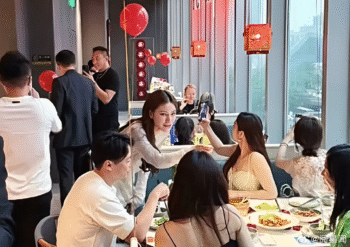 Uông Tiểu Phi bí mật cưới vợ mới, mẹ chồng gửi gắm xúc động - Ongkinh