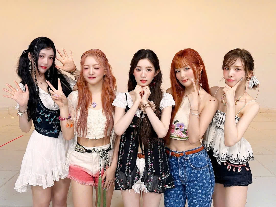 Red Velvet: Irene & Seulgi tái xuất, Wendy & Yeri tìm bến đỗ mới - Ongkinh