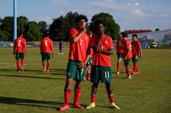 Con trai Ronaldo rực rỡ, U15 Bồ Đào Nha đoạt cúp - ongkinh