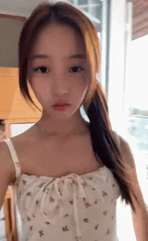 Tìm hiểu về cô con gái ít được nhắc đến của Triệu Vy - Ongkinh