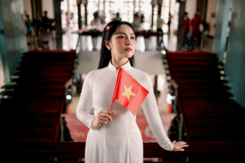 “Viết tiếp câu chuyện hòa bình” đạt 2 tỷ view: Duyên Quỳnh được bao nhiêu tiền? - Ongkinh