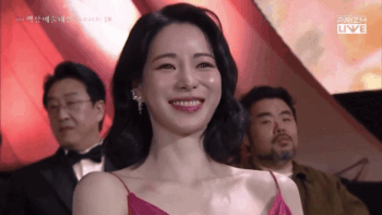 Khoảnh khắc "đơ toàn tập" của Lim Ji Yeon tại Baeksang: Chuyện gì khiến cô ấy như vậy? - Ống kính