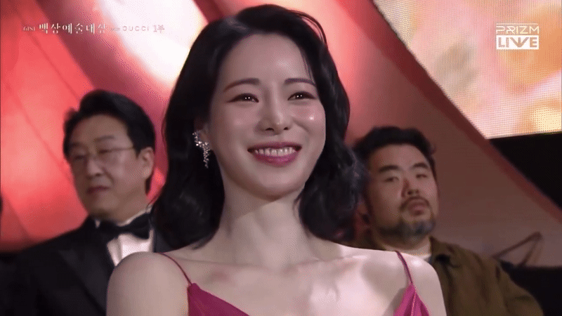 Khoảnh khắc "đơ toàn tập" của Lim Ji Yeon tại Baeksang: Chuyện gì khiến cô ấy như vậy? - Ống kính