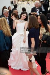 Ảnh Han So Hee tại Cannes từ "kẻ thù số 1" đã lộ: Vì sao trông lạ thế? - Ống kính