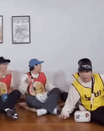 Sao nam Running Man gây tranh cãi dữ dội vì hành động với nữ diễn viên - Ống kính
