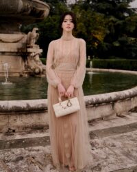 Khi "nàng thơ Dior" Han So Hee gặp mưa: Vẻ đẹp "nàng thơ" có còn nguyên vẹn? - Ống kính