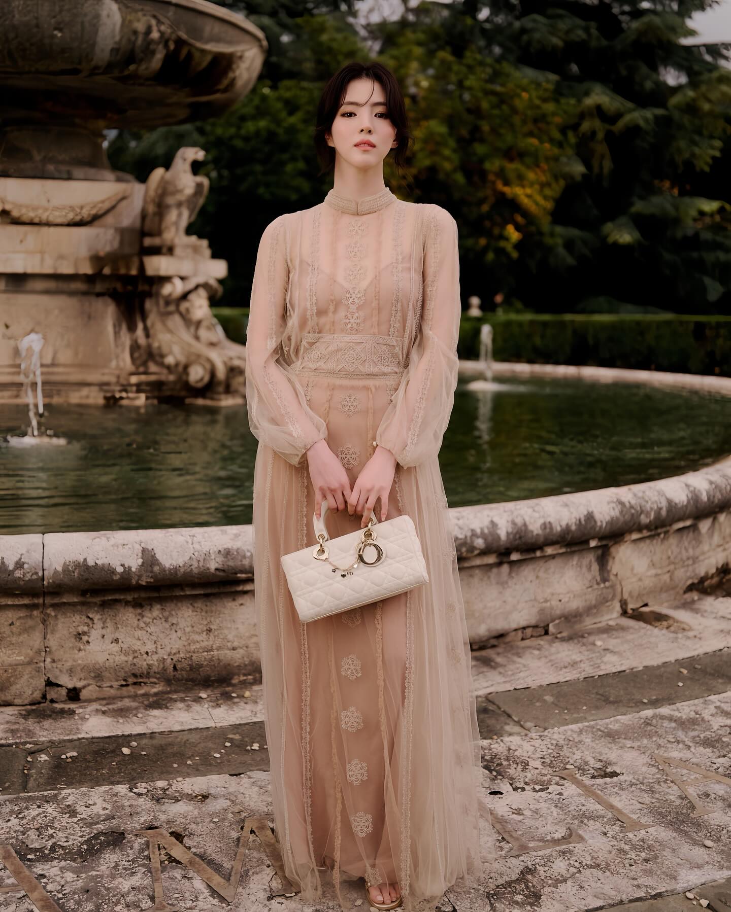 Khi "nàng thơ Dior" Han So Hee gặp mưa: Vẻ đẹp "nàng thơ" có còn nguyên vẹn? - Ống kính