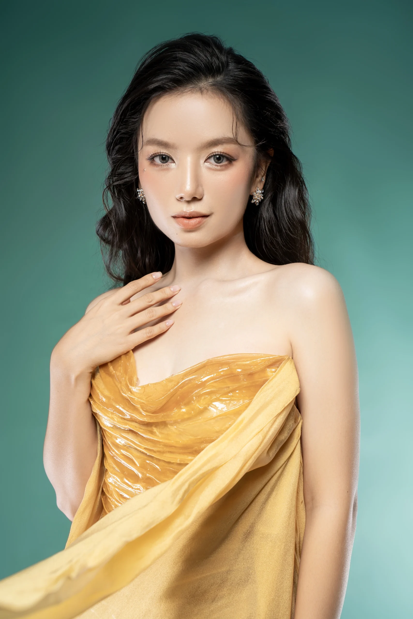 Lê Hạ Anh: Cuộc sống kín tiếng ở tuổi 30 và quan điểm kiên định với nghề - Ongkinh