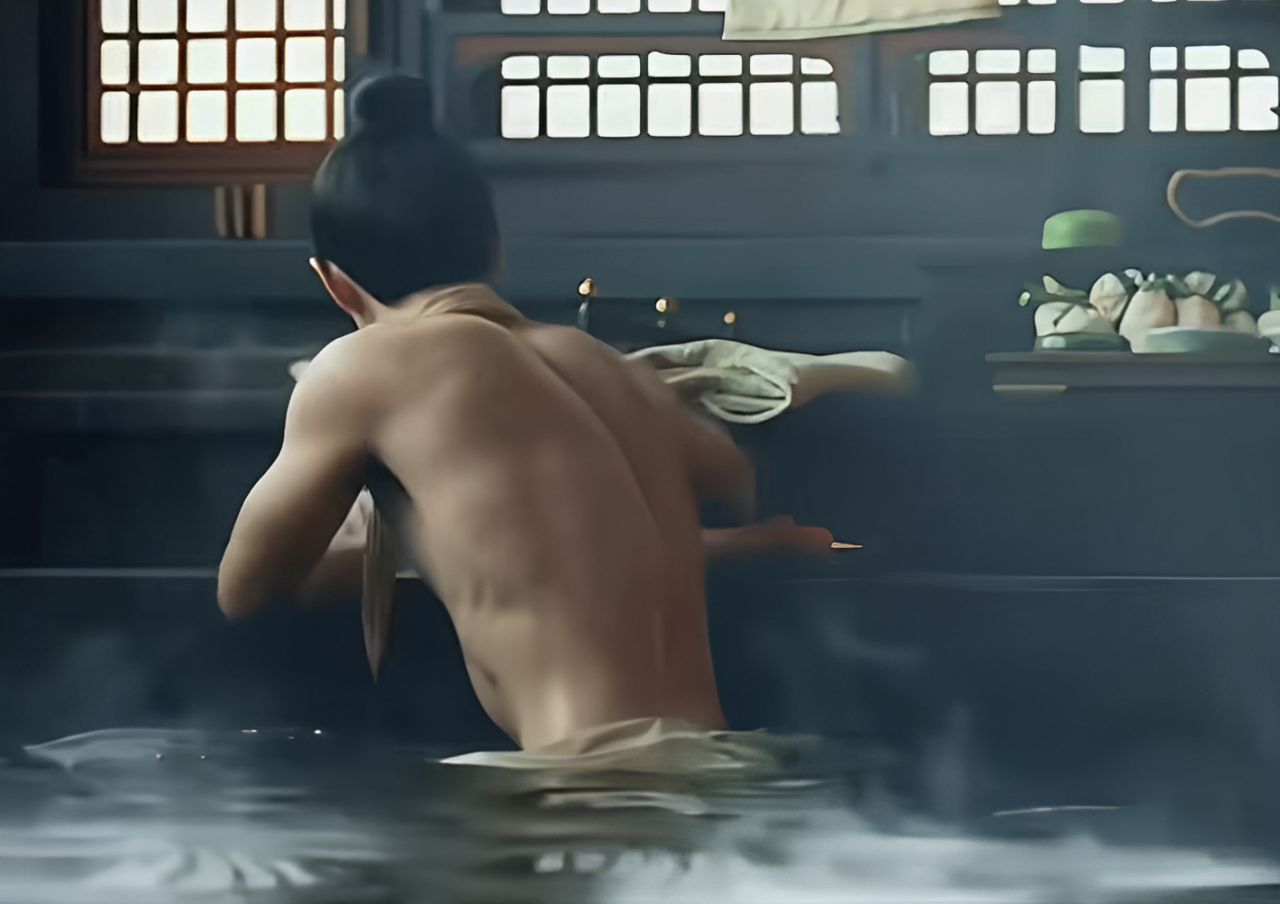 Tiêu Chiến gây sốt với cảnh tắm bồn đầy nóng bỏng trong "Tàng Hải Truyện" - Ongkinh