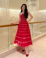 Miss World 2025: Hoa hậu Ý Nhi mất điểm vì trang phục bị cho là sến và giống "giấy gói quà" - Ongkinh