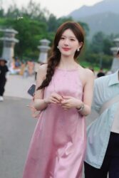 Hoạt động từ thiện của Triệu Lộ Tư đột nhiên trở thành tâm điểm tranh cãi - Ongkinh