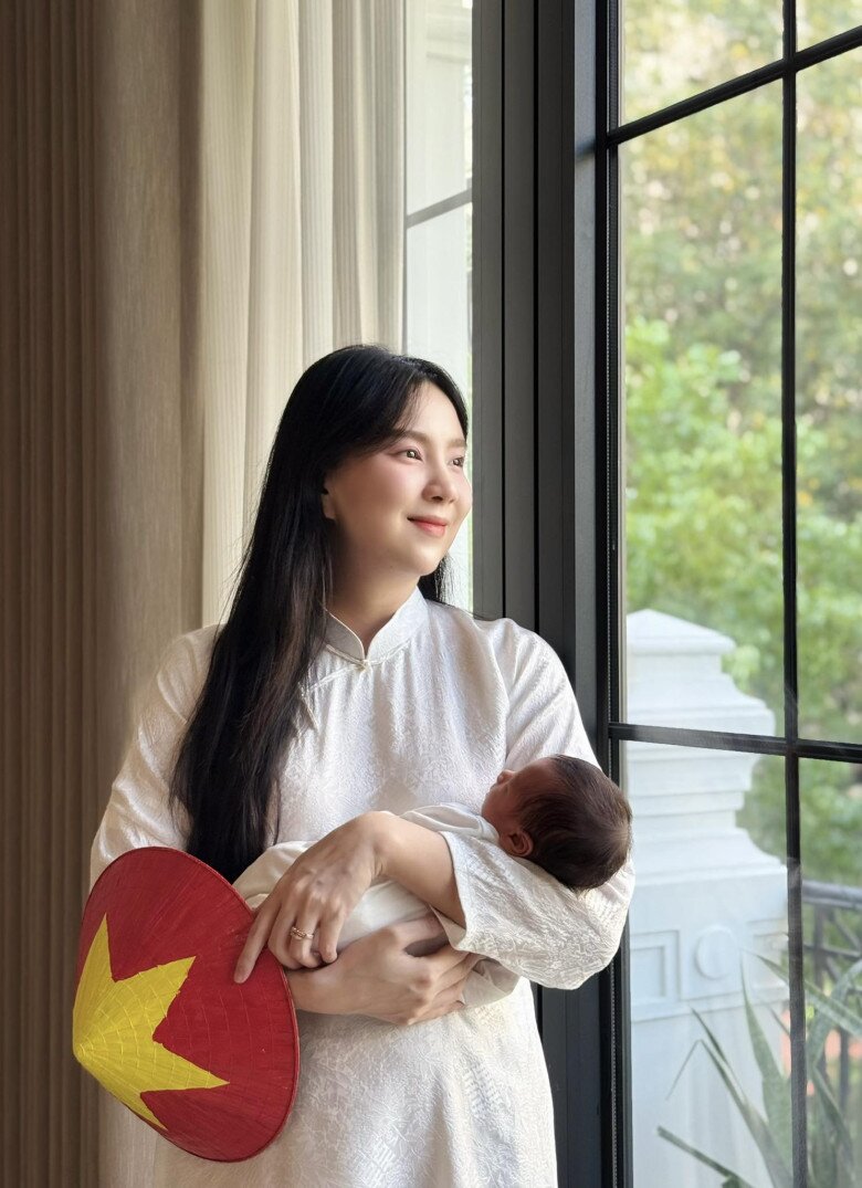 Mai Ngọc bất ngờ khi con trai mới sinh có nét giống hệt mình: Liệu có ảnh hưởng đến tương lai? - ongkinh