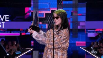 Billie Eilish "càn quét" American Music Awards với 7 giải thưởng-ongkinh