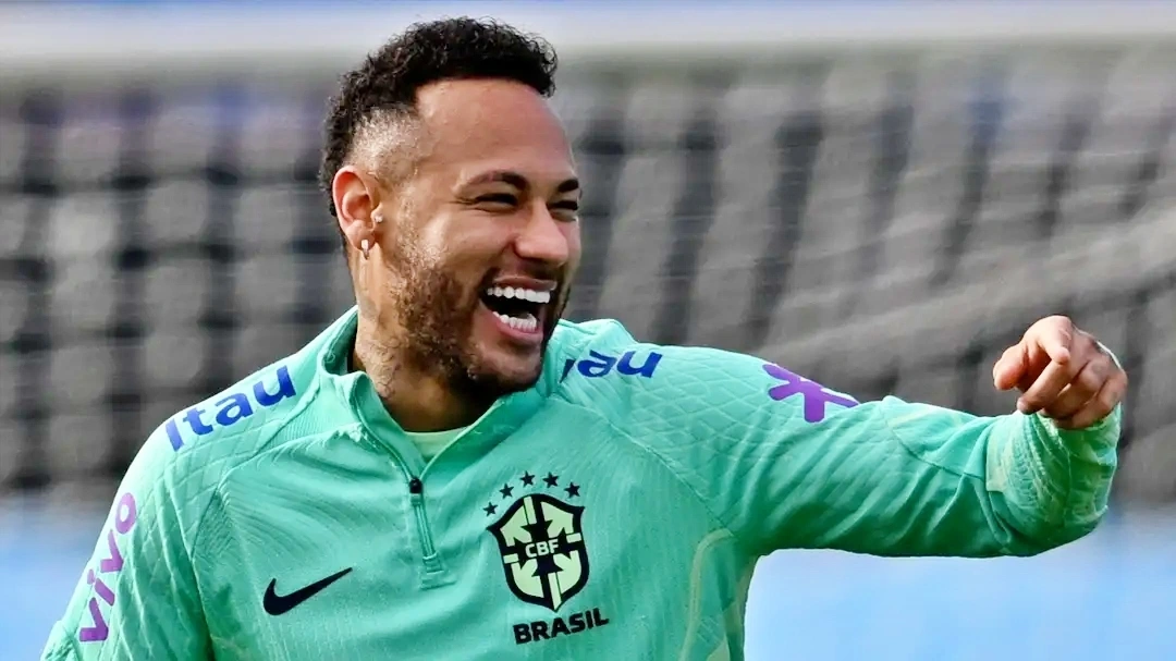 Neymar gây sốc khi không biết Florian Wirtz là ai-ongkinh