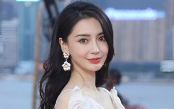 Angelababy bất ngờ "nhận gạch đá" giữa phố đông người - Ống kính