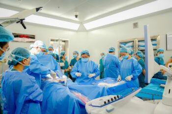 Y học Việt Nam ghi dấu ấn: Thông tim bào thai thành công cho sản phụ Singapore - Ongkinh