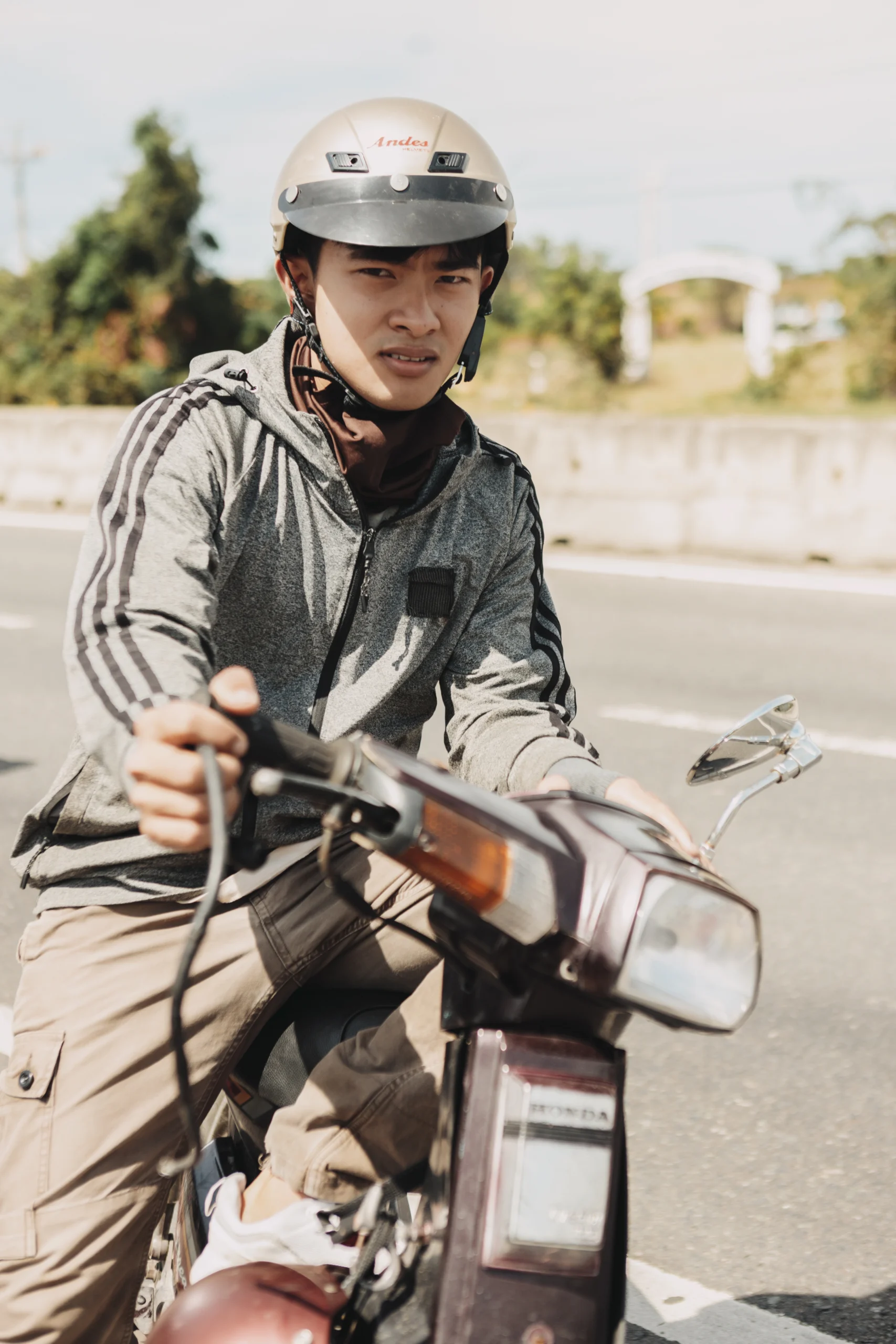 "Chàng chăn vịt" Lê Tuấn Khang: Bước ngoặt sau cơn sốt mạng và cuộc gặp với Lý Hải - ongkinh