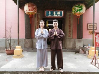 Bình yên của Ưng Hoàng Phúc nơi cửa Phật-ongkinh