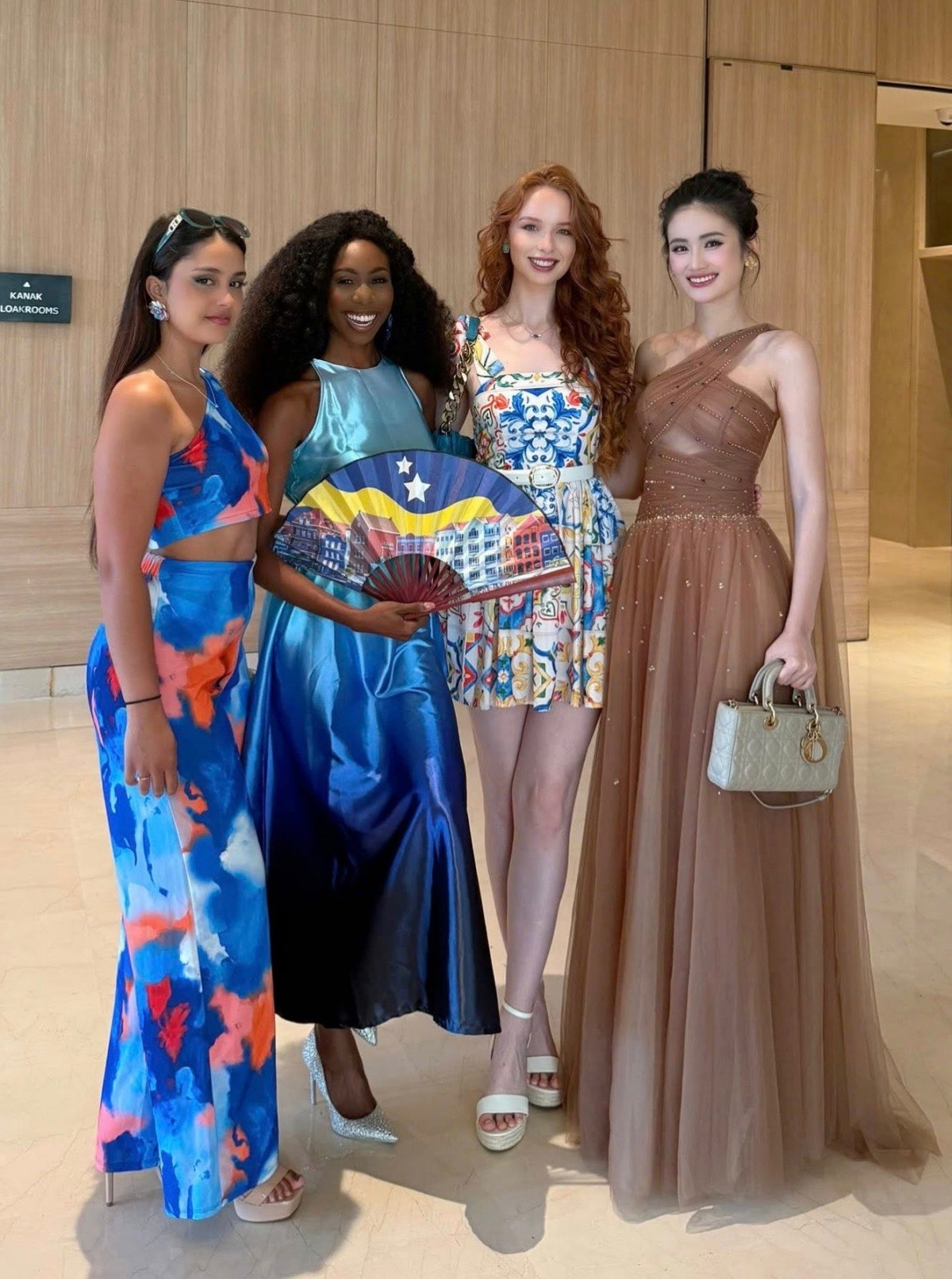 Ngày 3 Miss World: Ý Nhi tỏa sáng với gu thời trang đẳng cấp - Ongkinh