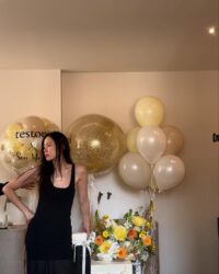 Son Ye Jin "đốt mắt" fan bằng ảnh mới: Mẹ một con gợi cảm đến khó tin - Ống kính