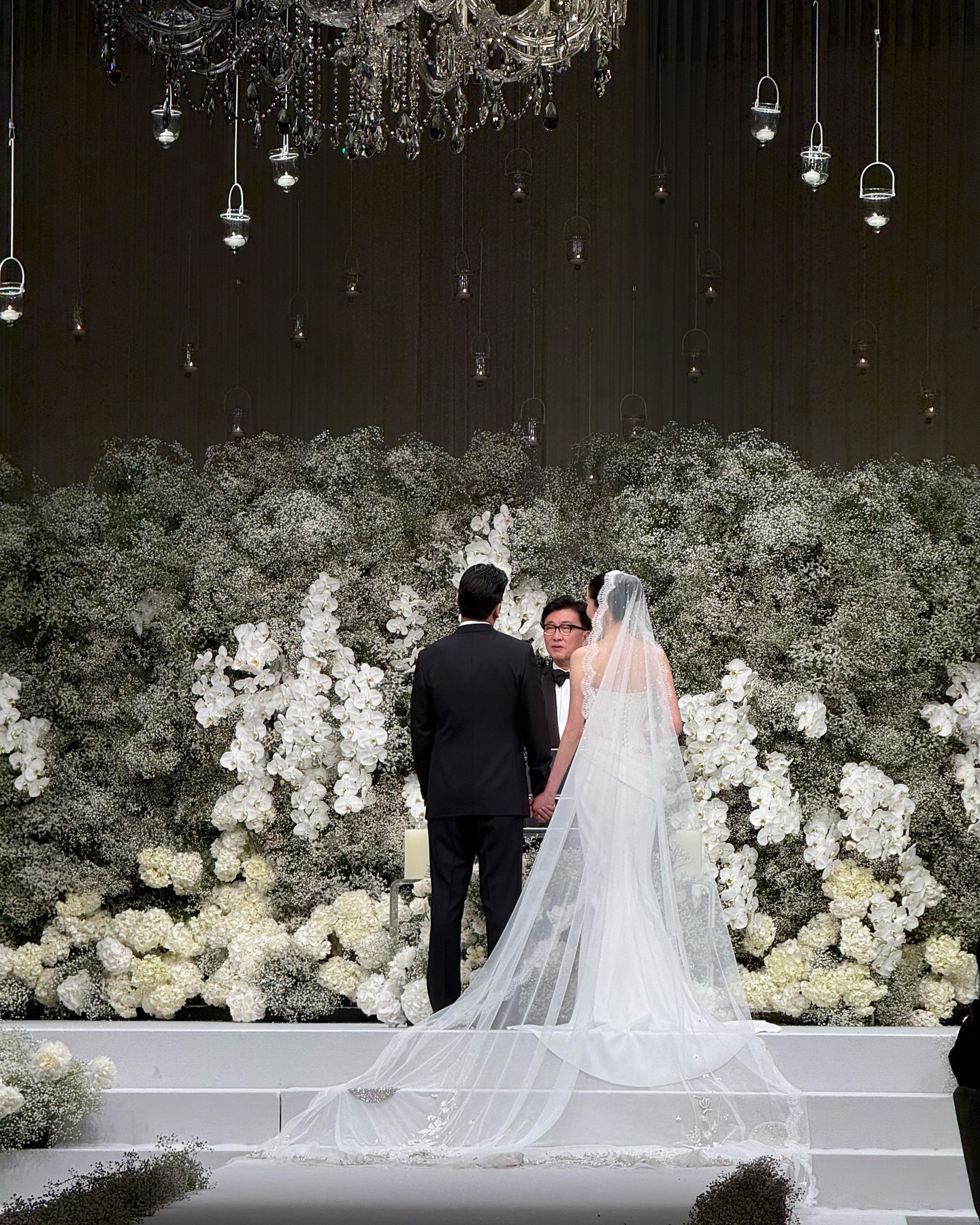 Hôn lễ xa hoa của người mẫu Irene và ông xã doanh nhân - Ongkinh