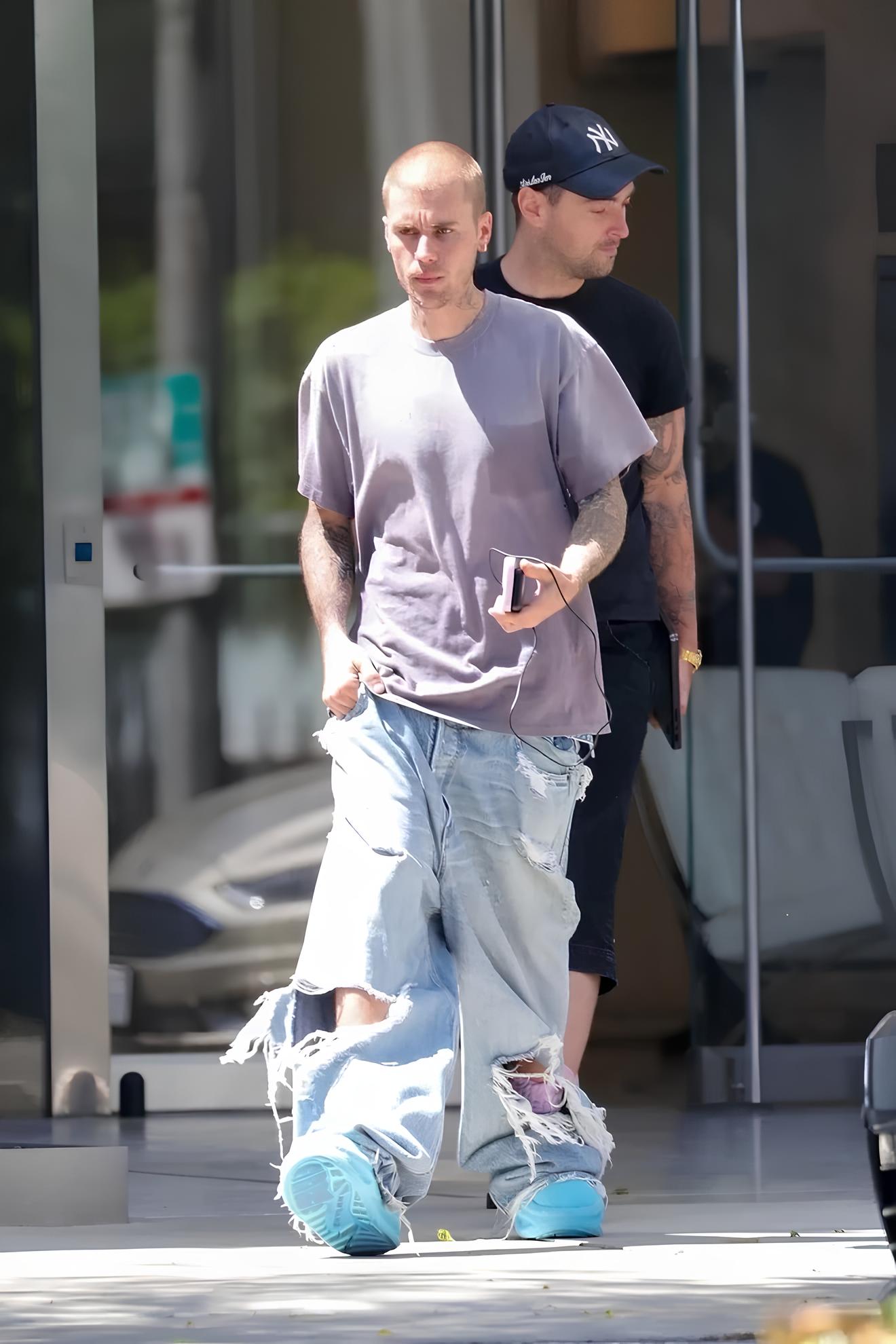 Justin Bieber tỏ ra không hài lòng khi nhận án phạt - Ongkinh