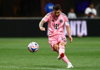 Messi lập kỷ lục "vô tiền khoáng hậu": 1.250 lần in dấu giày vào bàn thắng - Ongkinh