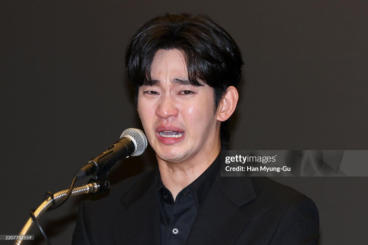 Kim Soo Hyun bị tịch thu nhà cửa-ongkinh