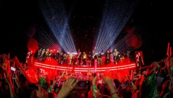 Concert "Anh trai vượt ngàn chông gai" 6: Mưa lớn, sự cố kỹ thuật và lời chia tay chưa trọn vẹn - Ongkinh