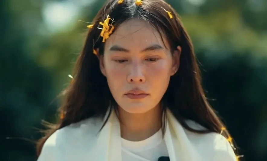 Nữ diễn viên Janie Tienphosuwan gây bất ngờ khi quyết định xuống tóc xuất gia - Ongkinh