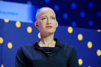 Robot Sophia: Từ tuyên bố "hủy diệt nhân loại" đến "đại sứ AI" - Ongkinh