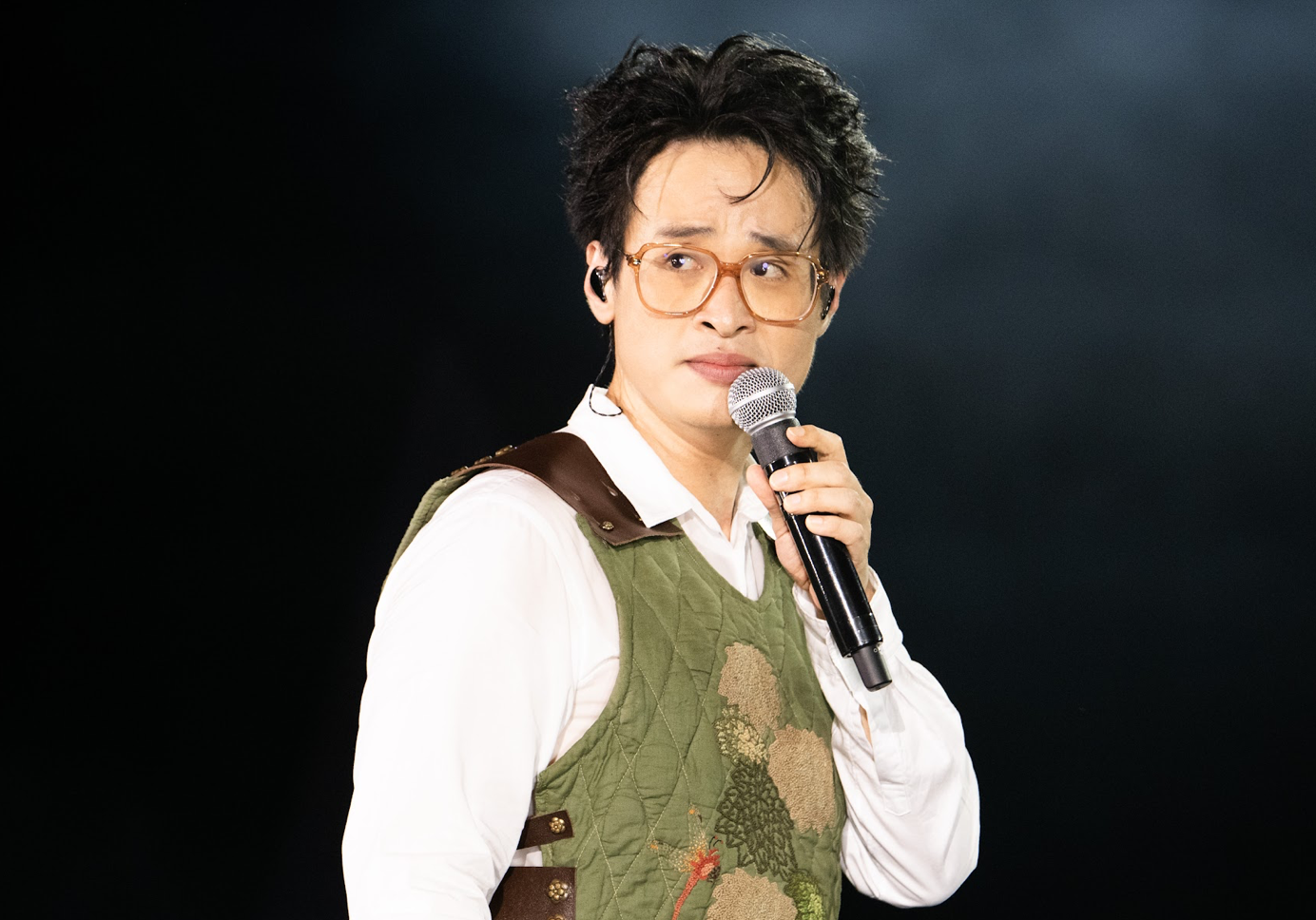 Show Hà Anh Tuấn - Đen Vâu: Khán giả "tố" thiếu chuyên nghiệp, trải nghiệm đáng thất vọng - ongkinh