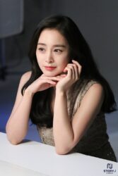 Nhan sắc Kim Tae Hee: Một biểu tượng được công nhận của showbiz Hàn - ongkinh