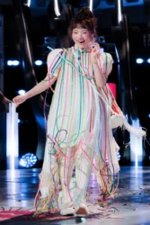 Phương Mỹ Chi bùng nổ tại "Sing! Asia": Kết hợp nhạc điện tử với quan họ - Ongkinh