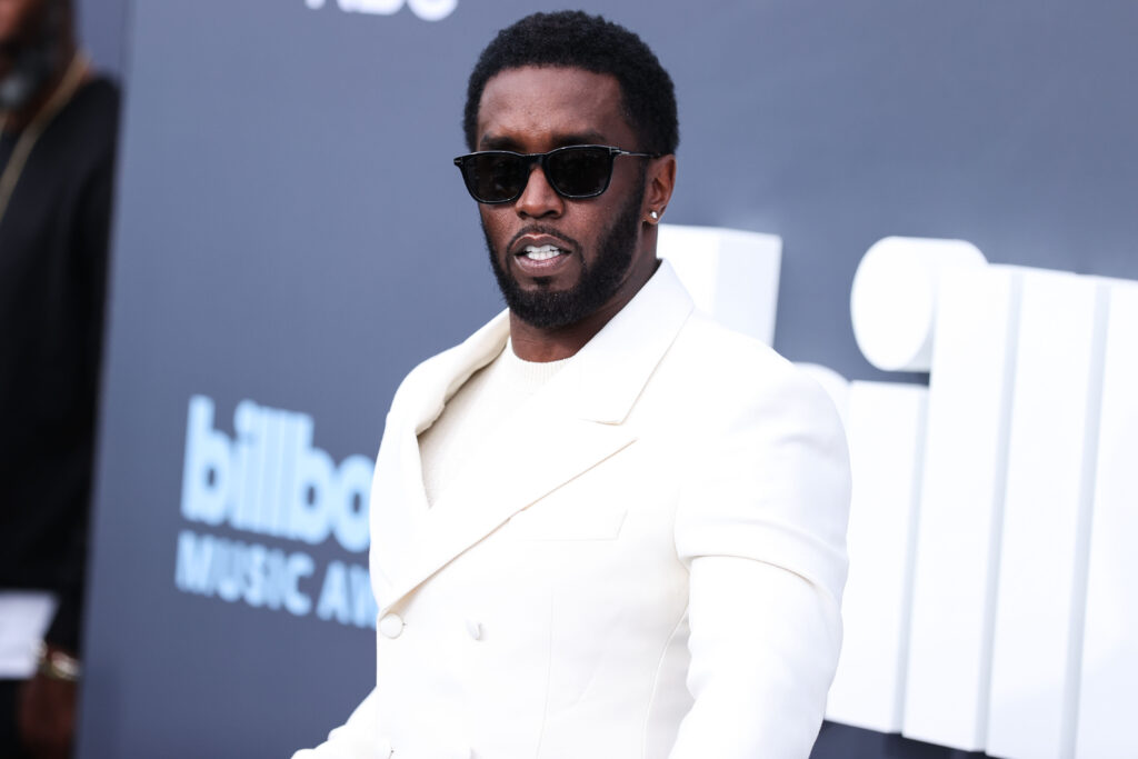 Diddy chi 15 triệu USD cho đội ngũ luật sư của mình-ongkinh