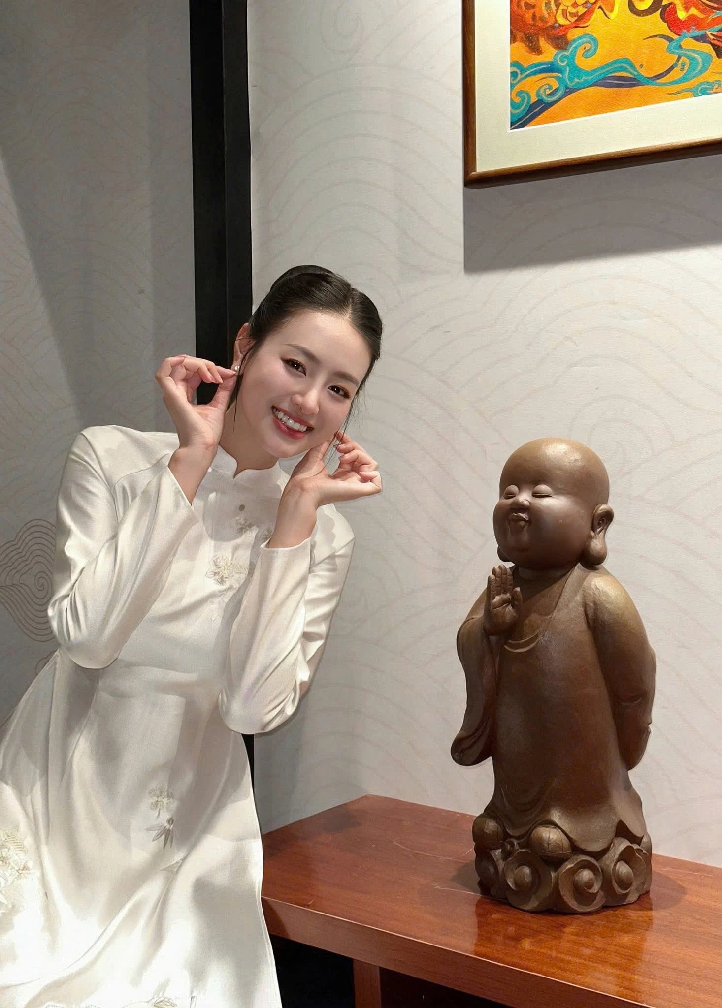 Á hậu Bùi Khánh Linh "phản pháo" tin đồn chỉnh ảnh và sang Mỹ định cư - Ongkinh