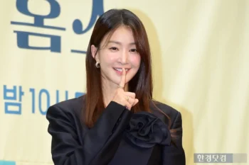 Lee Si Young mang thai con thứ 2 với chồng cũ - Ongkinh