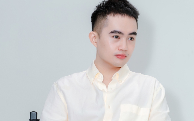 Lùm xùm về cách làm nghề của Tina Thảo Thi